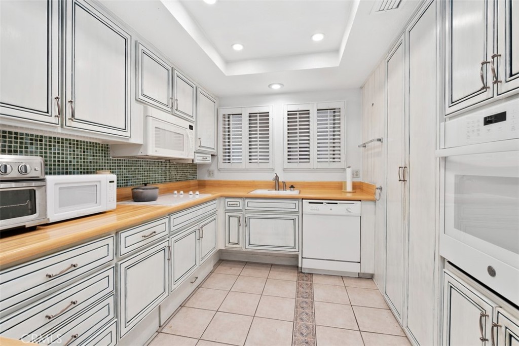 626 Avenida Sevilla Q