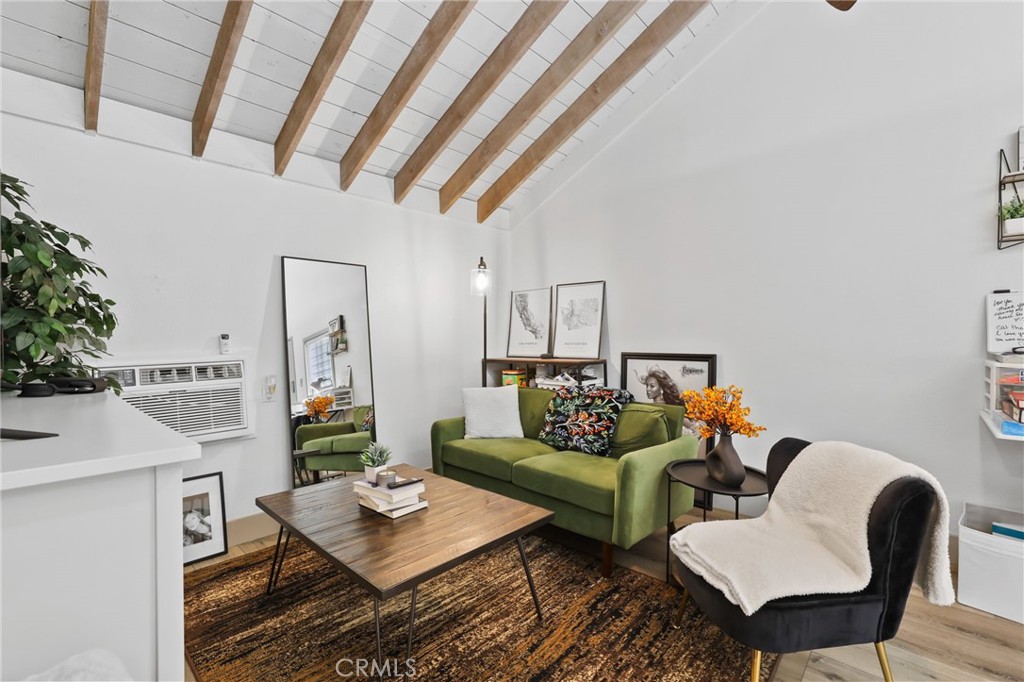 23551 Avenida La Caza 131