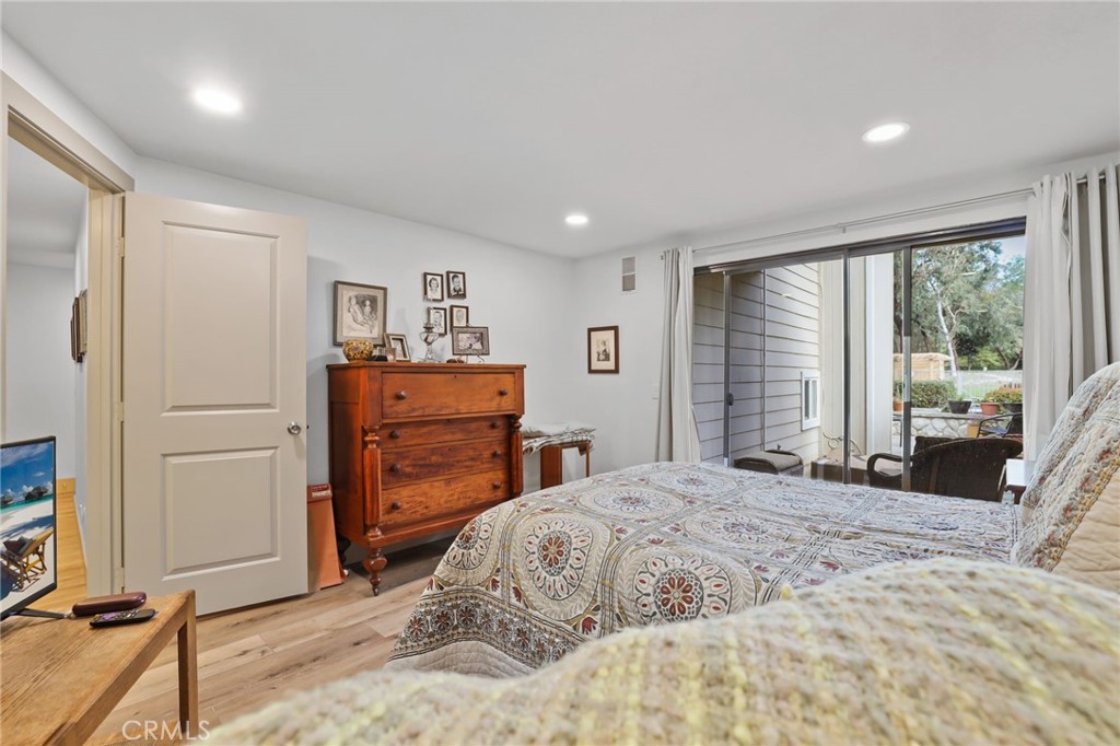 23551 Avenida La Caza 131