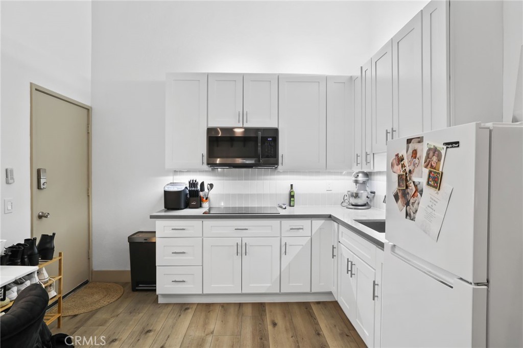 23551 Avenida La Caza 131