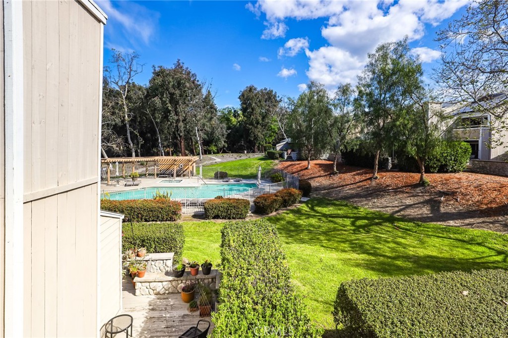 23551 Avenida La Caza 131