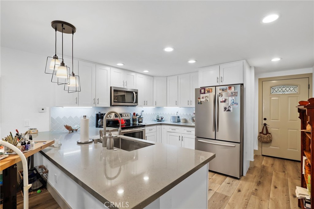 23551 Avenida La Caza 131