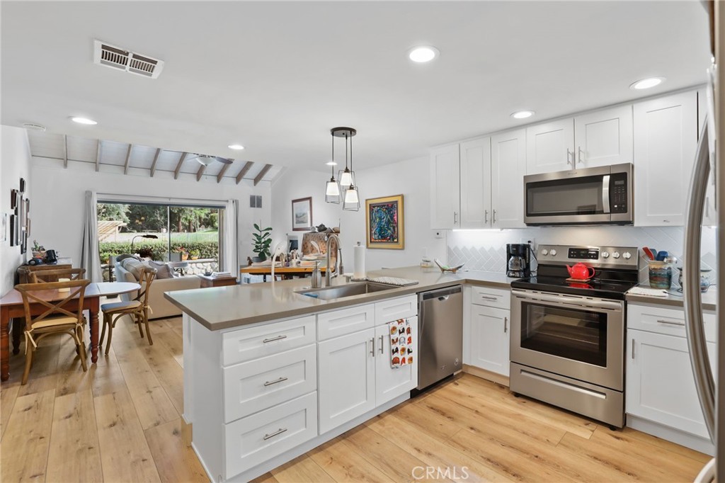 23551 Avenida La Caza 131