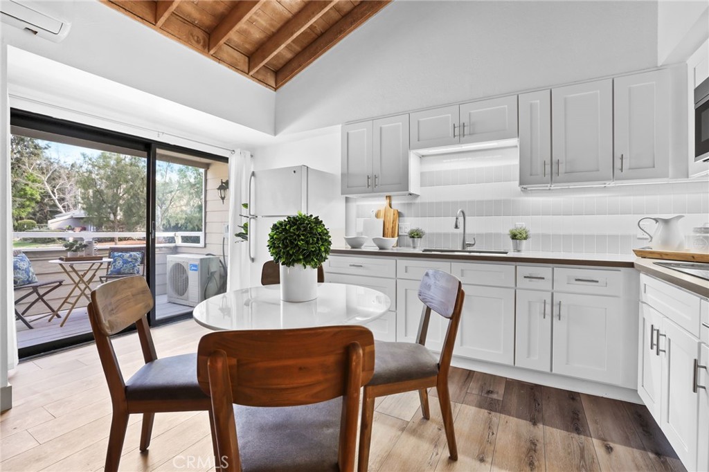 23551 Avenida La Caza 131