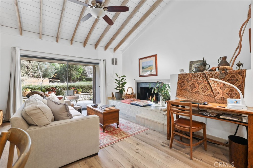 23551 Avenida La Caza 131