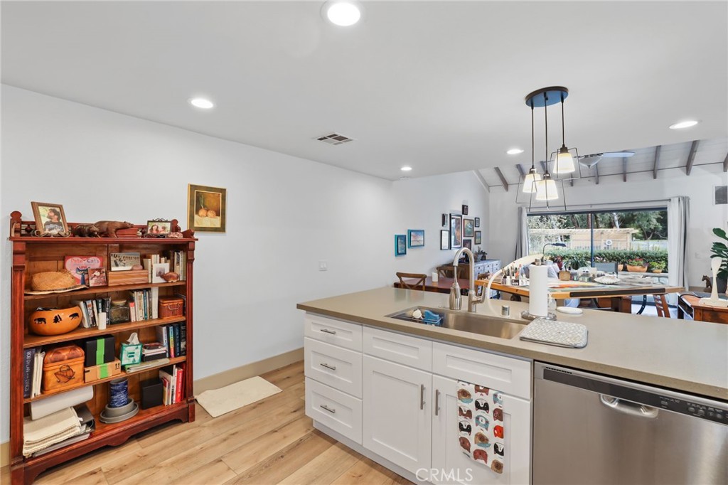 23551 Avenida La Caza 131