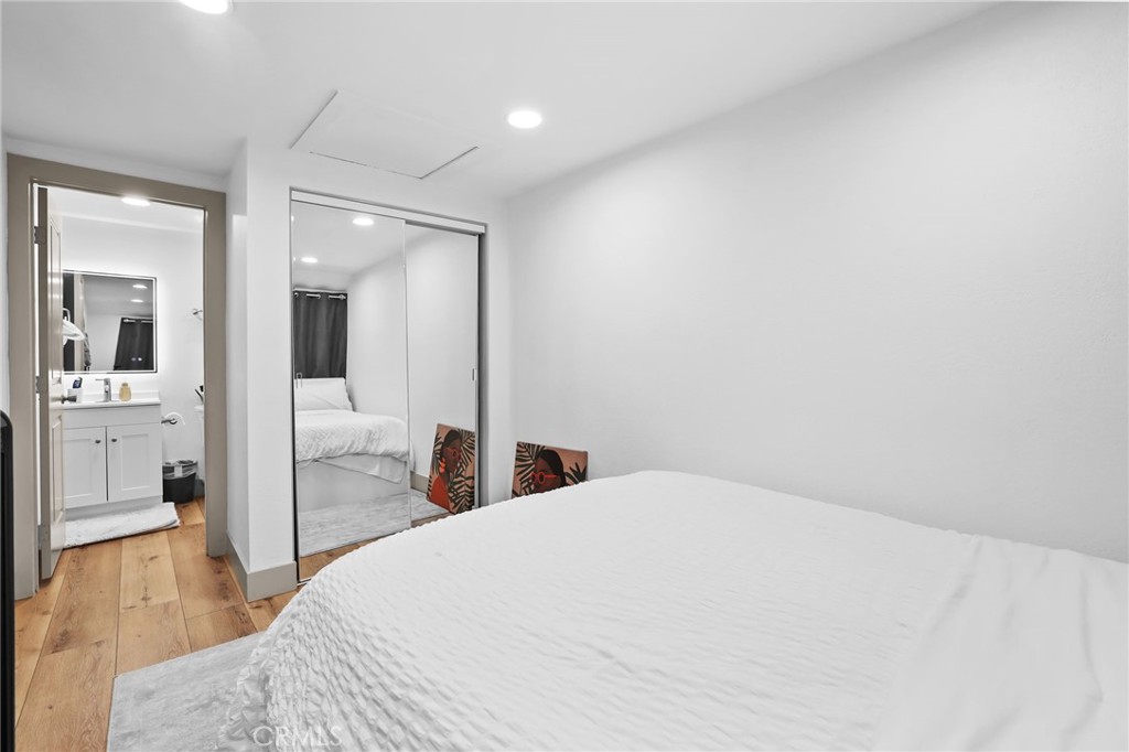 23551 Avenida La Caza 131