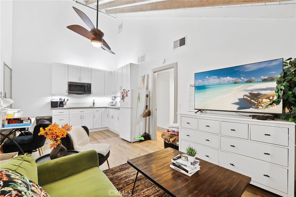 23551 Avenida La Caza 131