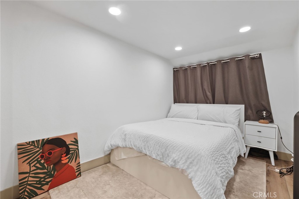 23551 Avenida La Caza 131