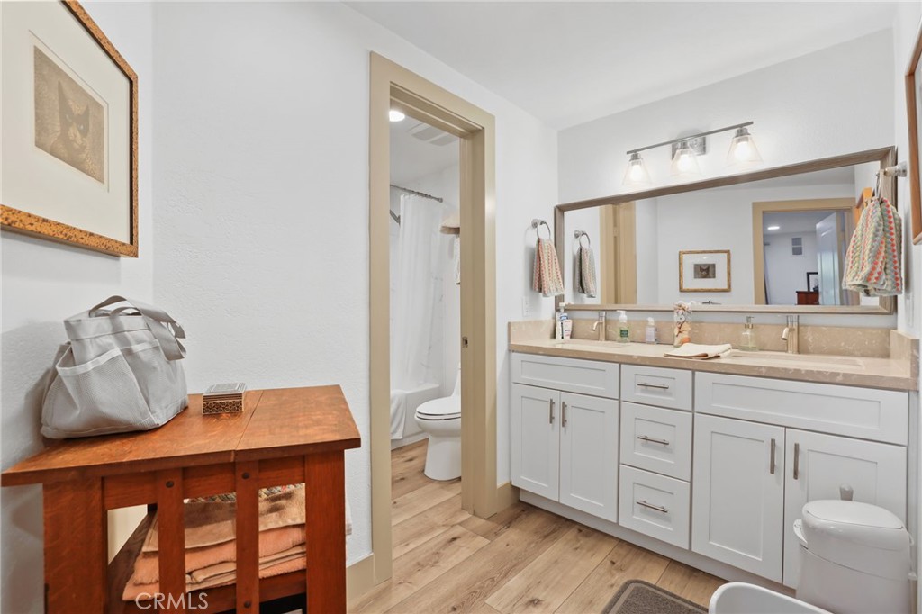 23551 Avenida La Caza 131