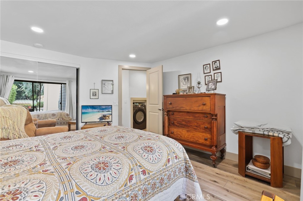 23551 Avenida La Caza 131