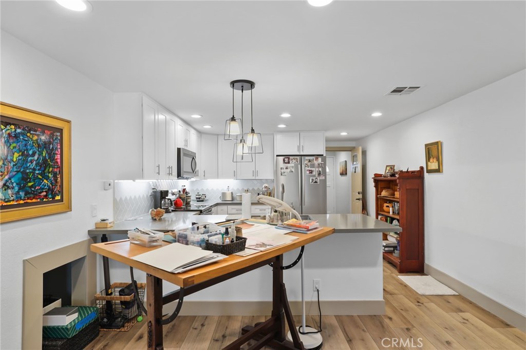 23551 Avenida La Caza 131