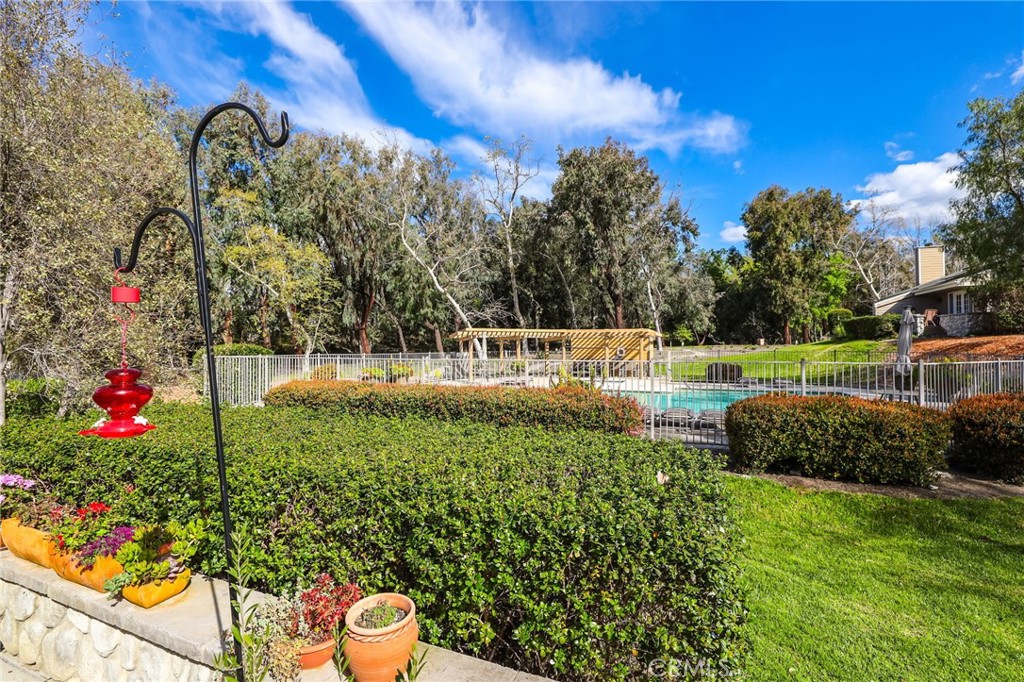 23551 Avenida La Caza 131