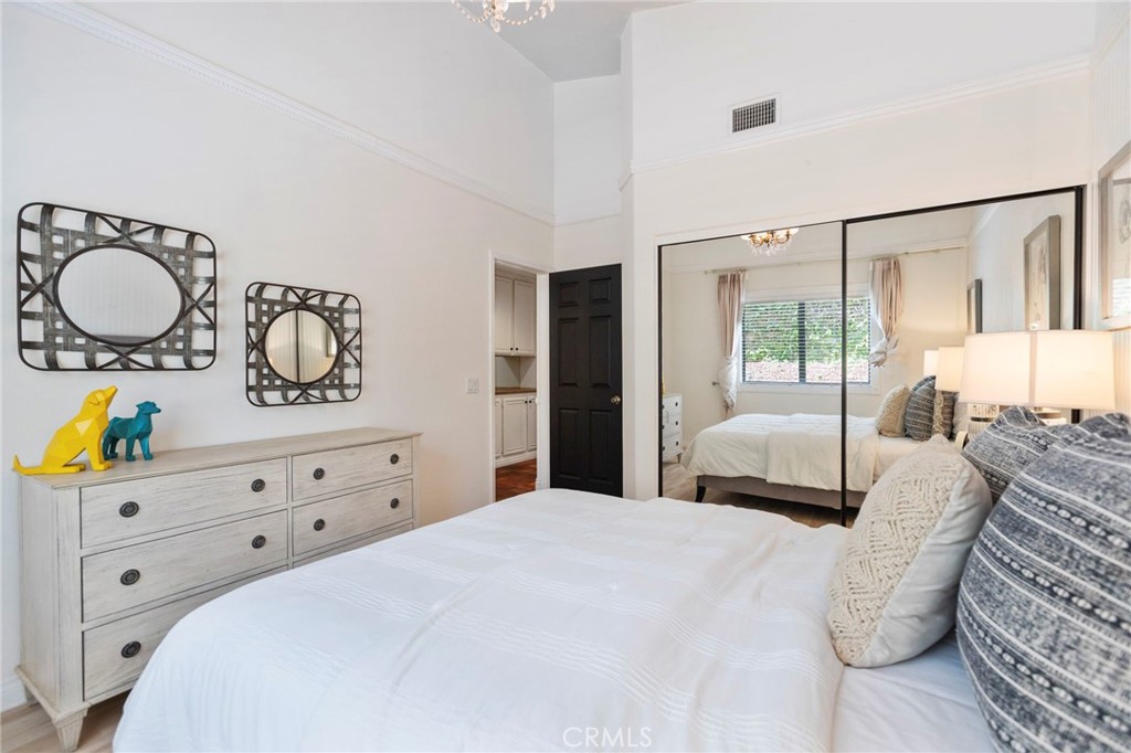 21730 Thistledown Circle