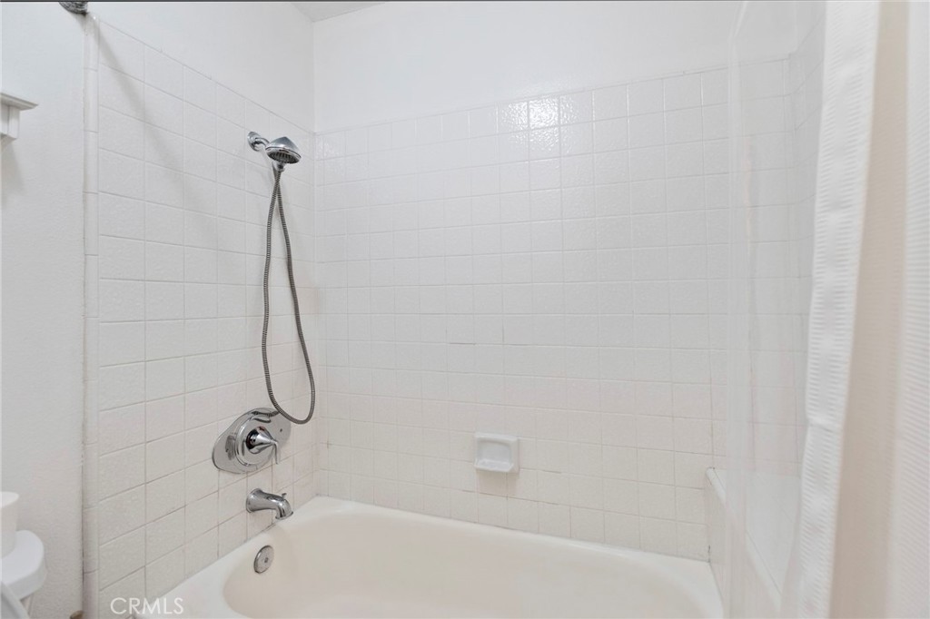 21730 Thistledown Circle