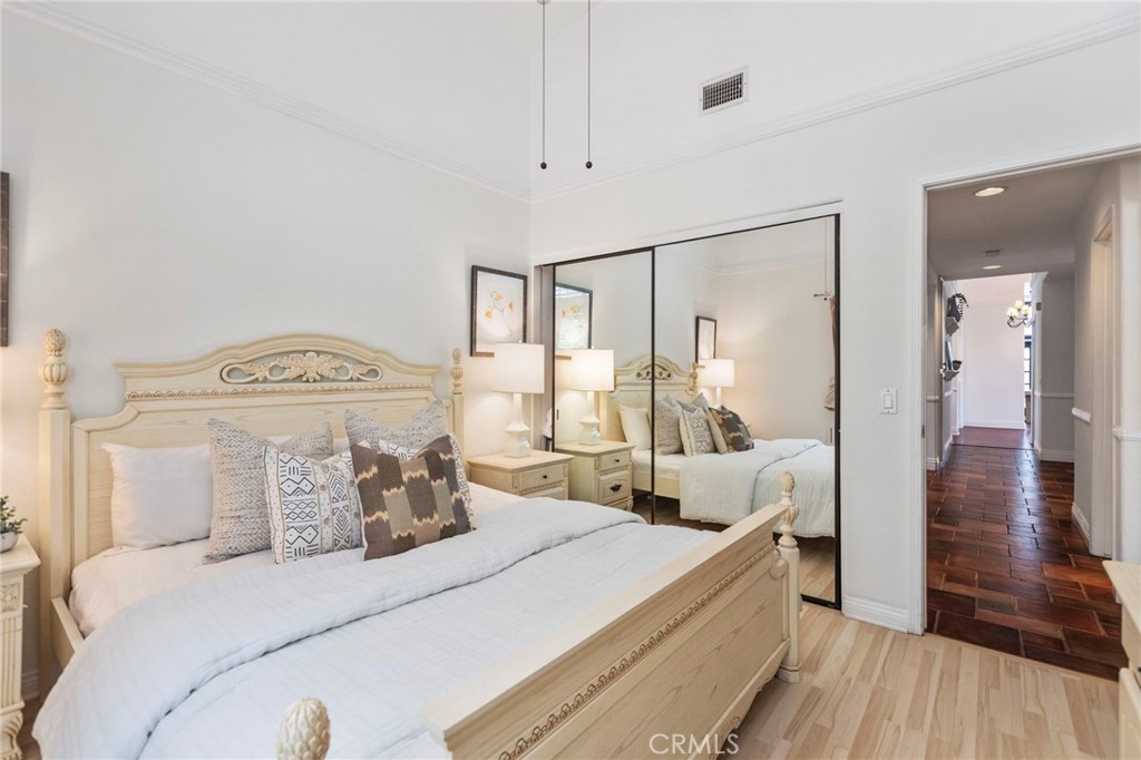 21730 Thistledown Circle