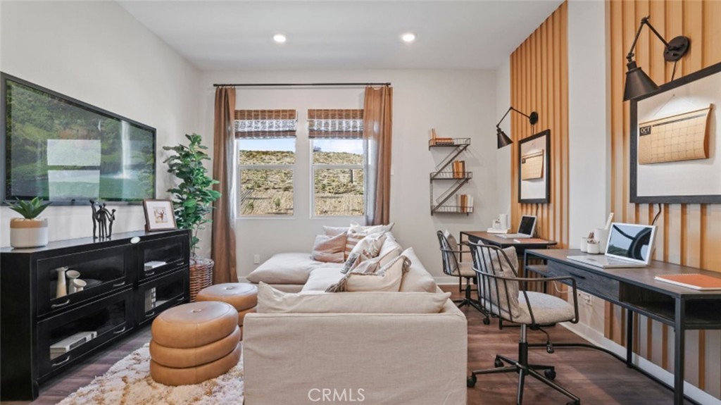 1245 Hollyleaf Terrace