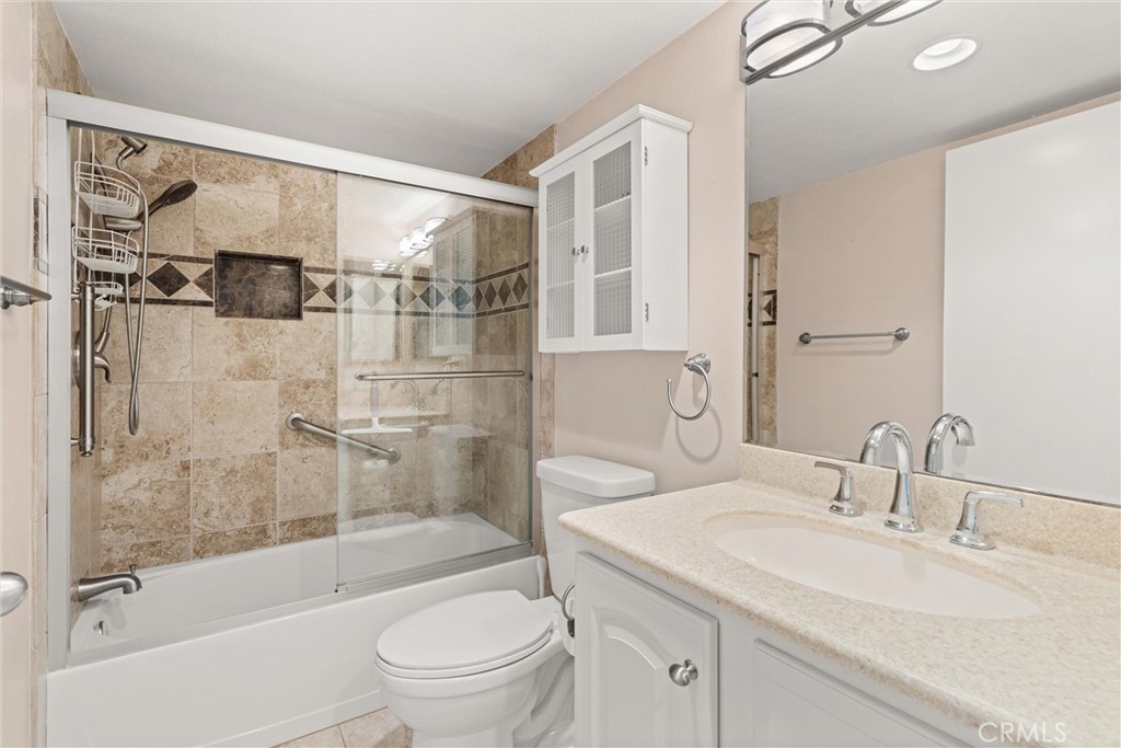 3244 San Amadeo 2F