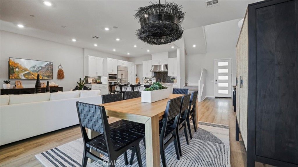 1295 Hollyleaf Terrace