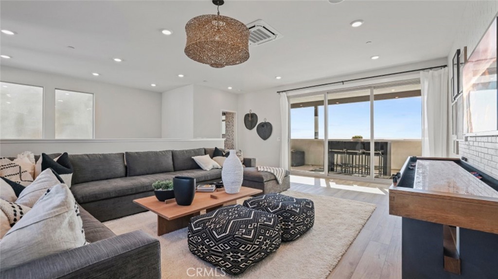 1295 Hollyleaf Terrace