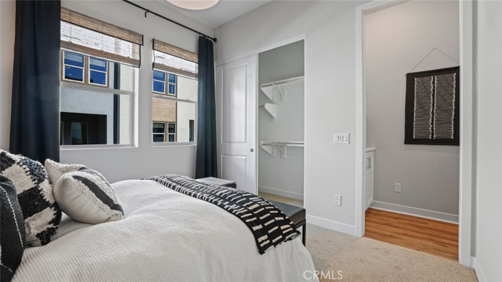 1295 Hollyleaf Terrace