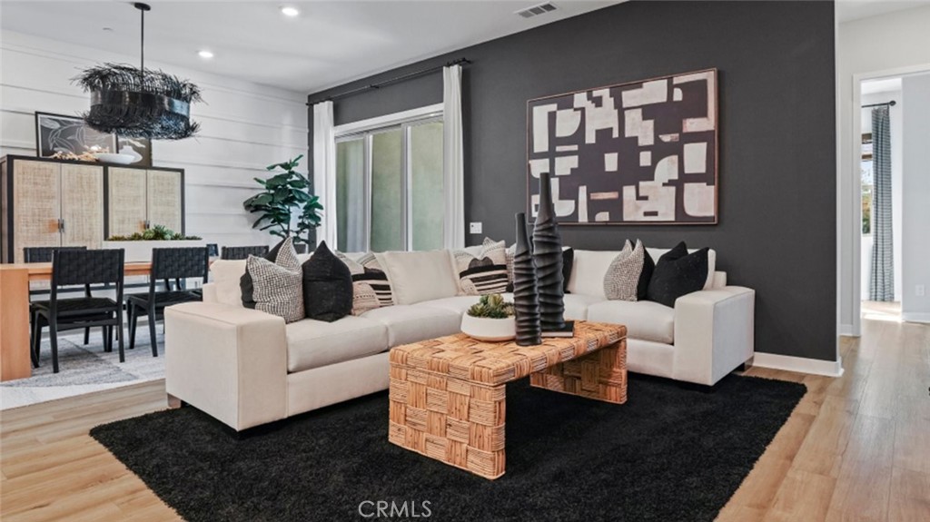 1295 Hollyleaf Terrace