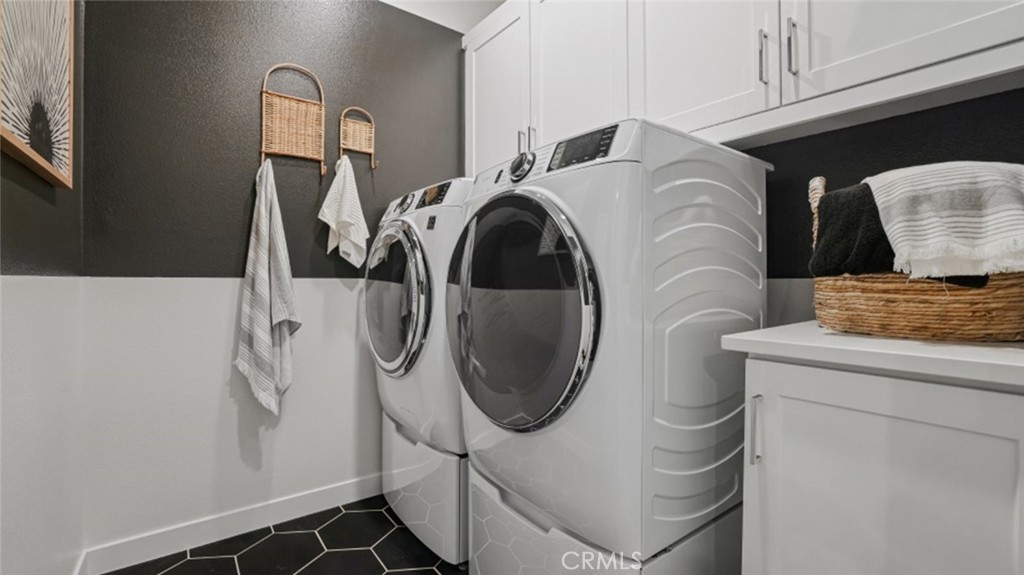 1295 Hollyleaf Terrace