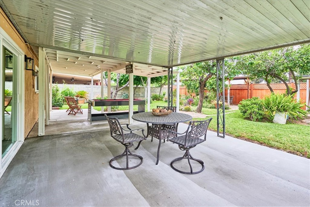 421 La Seda Road