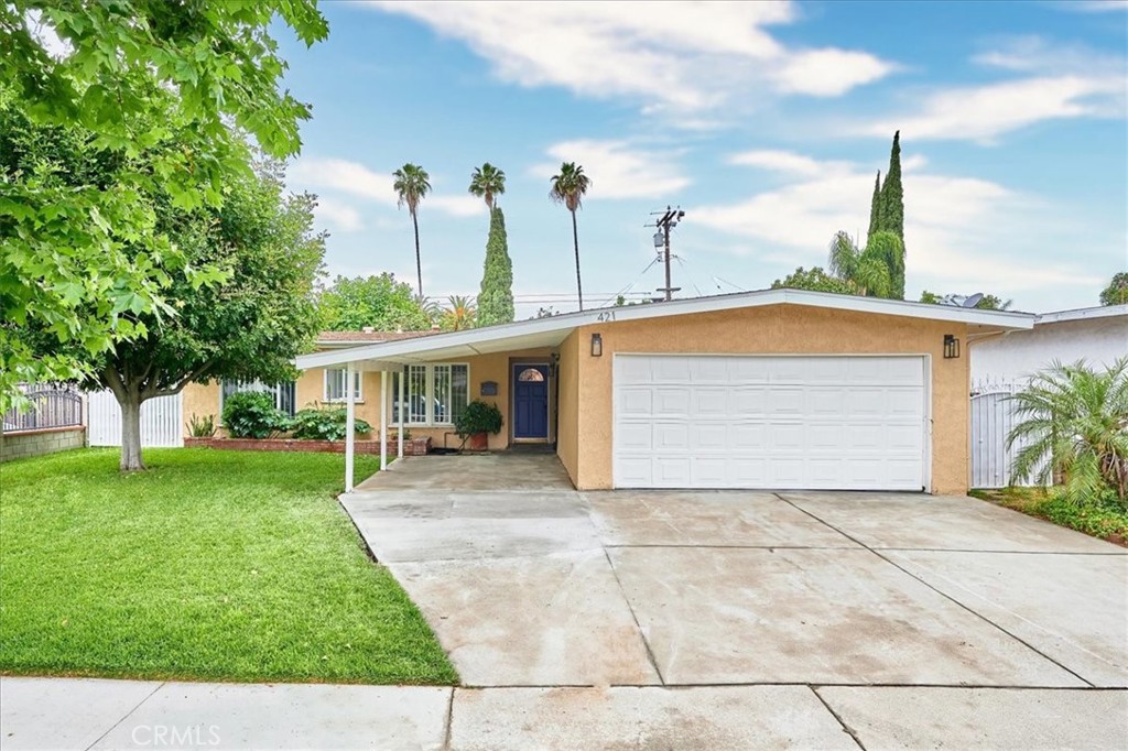421 La Seda Road