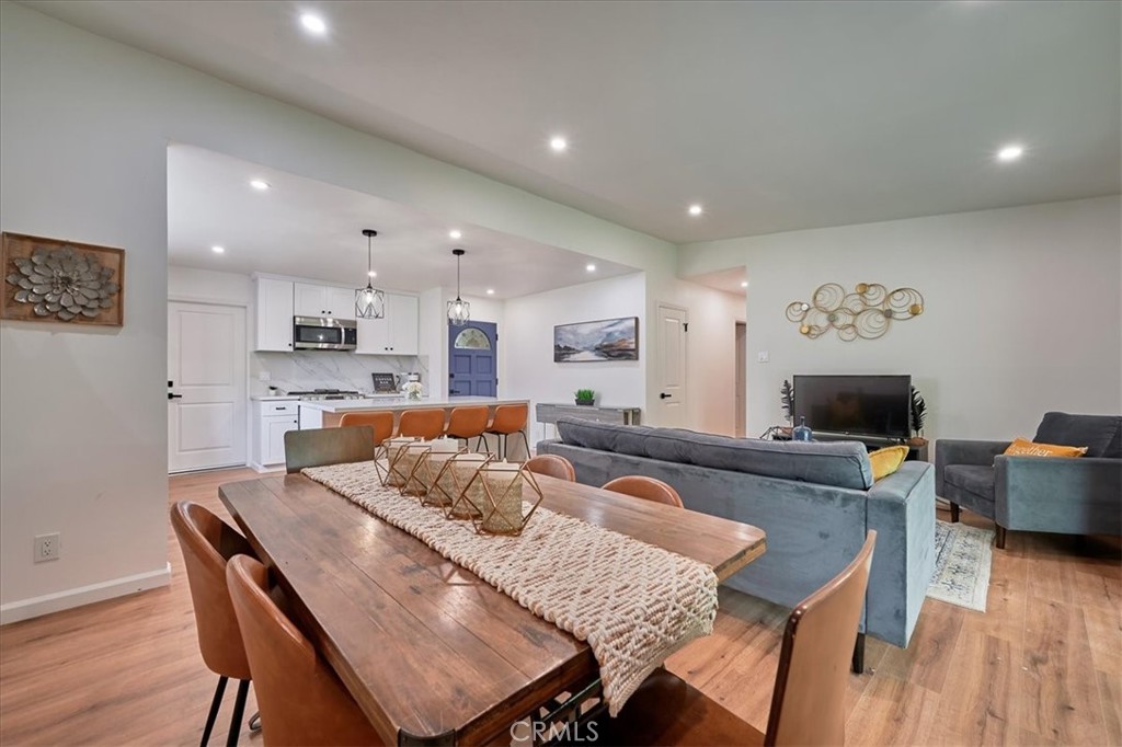 421 La Seda Road