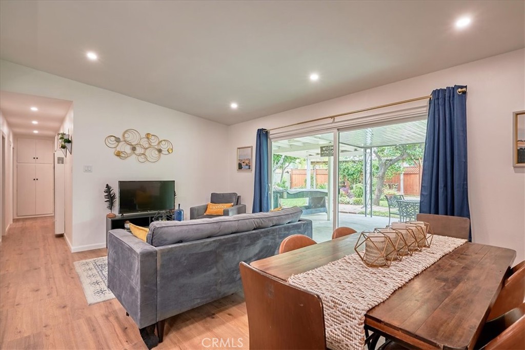 421 La Seda Road
