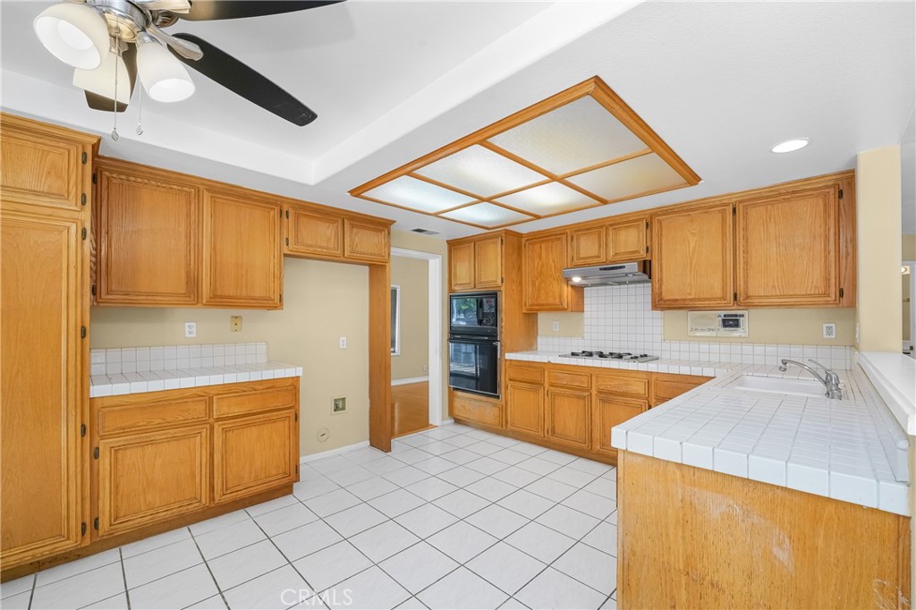 2230 Bloomfield Lane