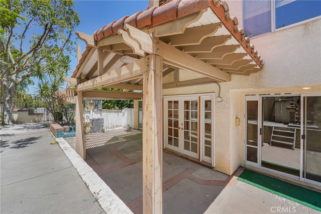 2230 Bloomfield Lane