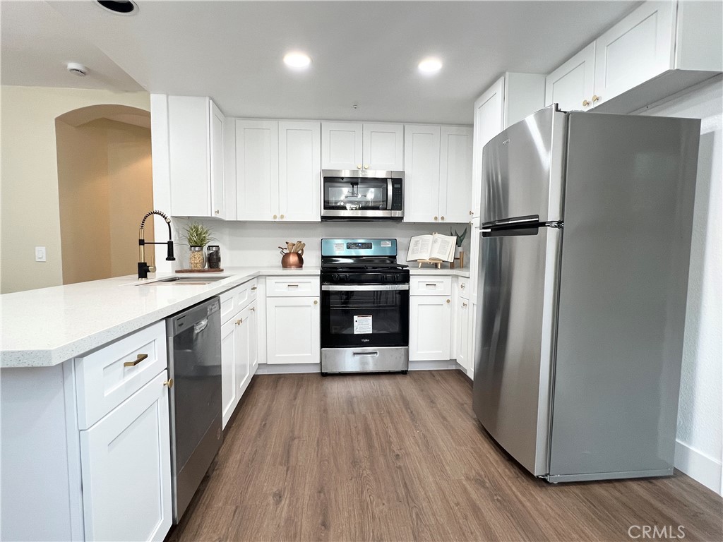 8040 Streamside Court