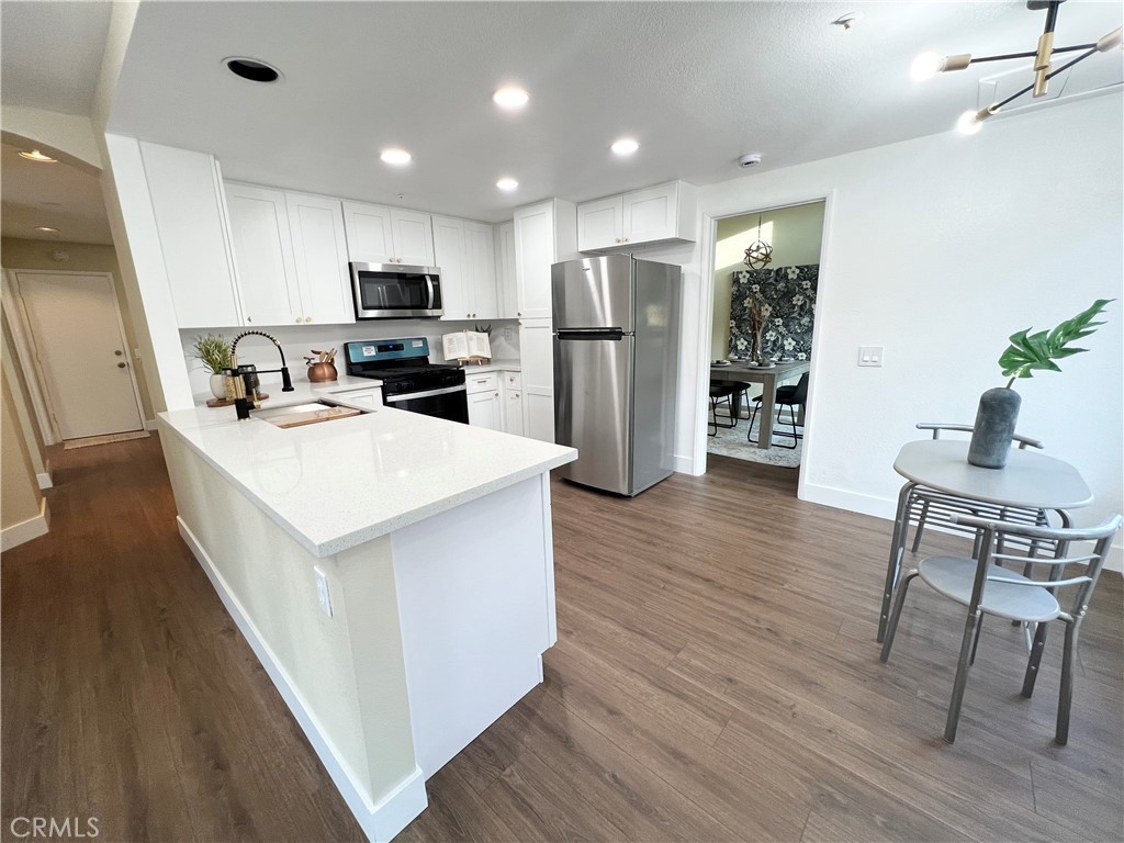 8040 Streamside Court