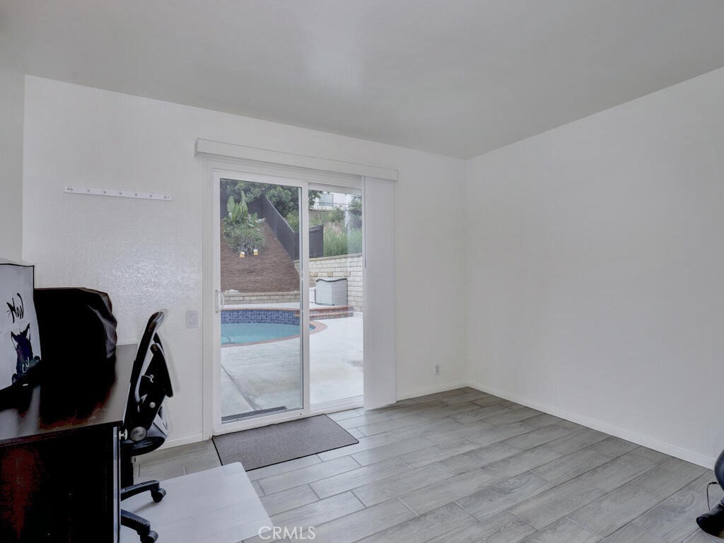 27415 Sereno