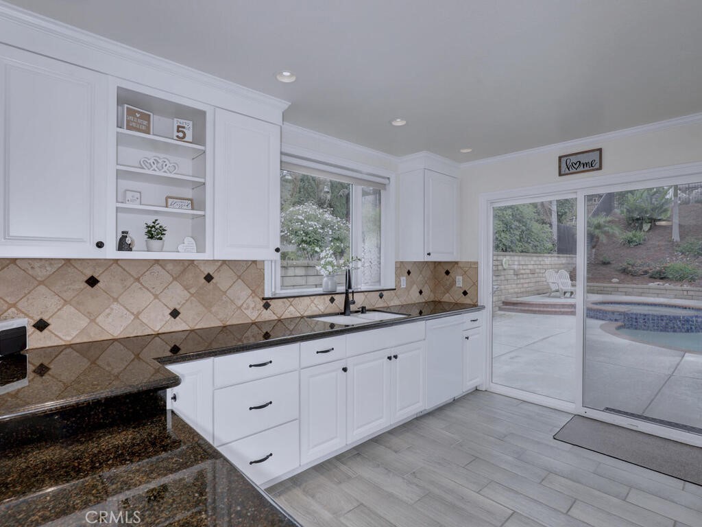 27415 Sereno