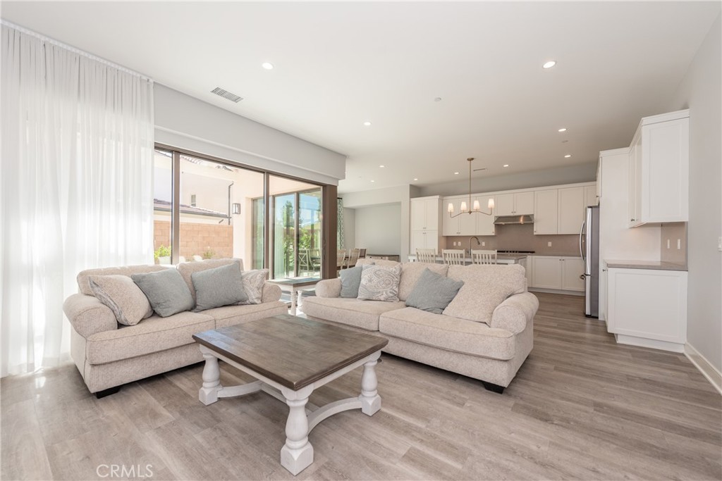 119 Plum Lily