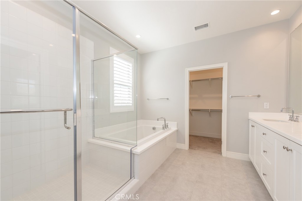 119 Plum Lily