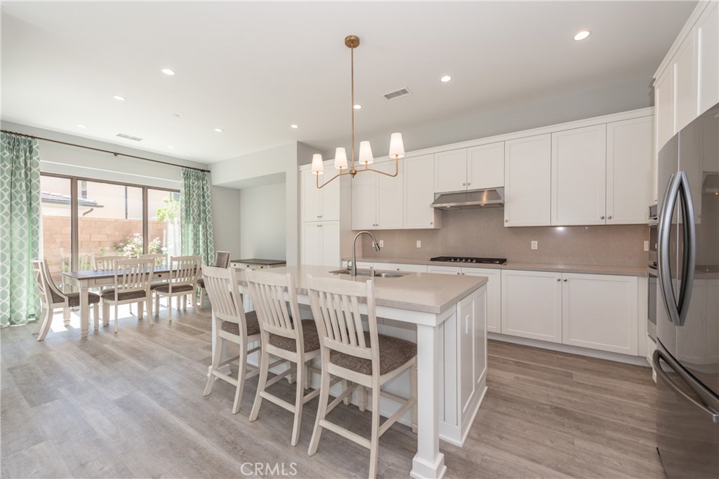 119 Plum Lily