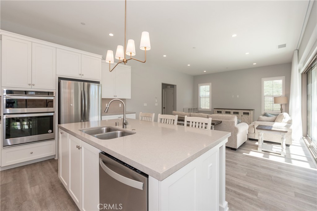 119 Plum Lily