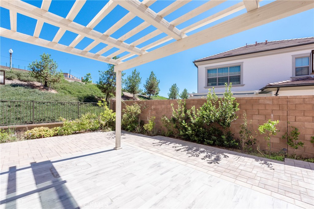 119 Plum Lily