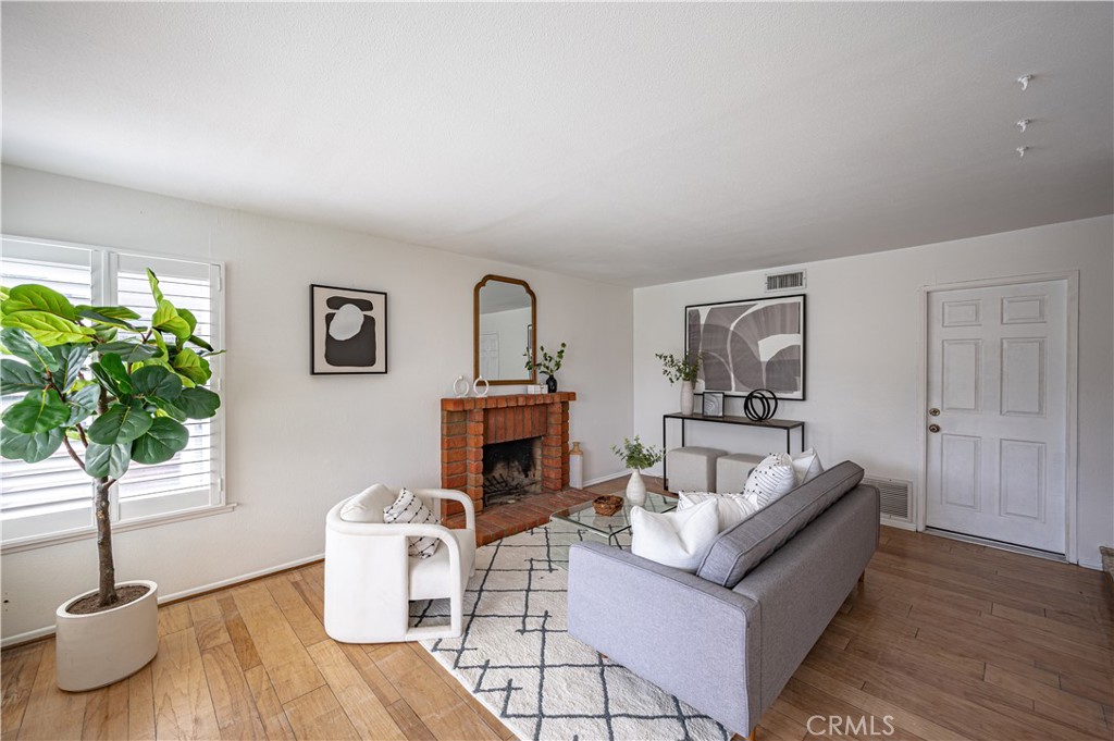 25676 Williamsburg Court