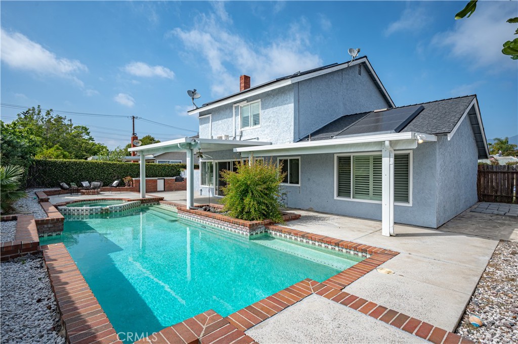 25676 Williamsburg Court