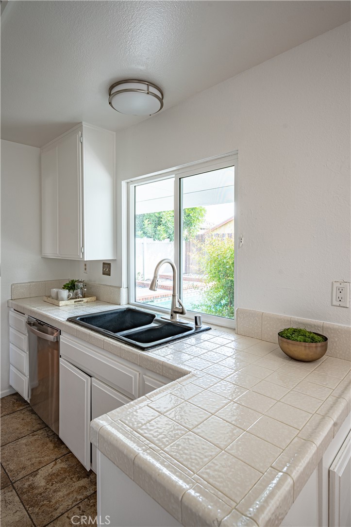 25676 Williamsburg Court