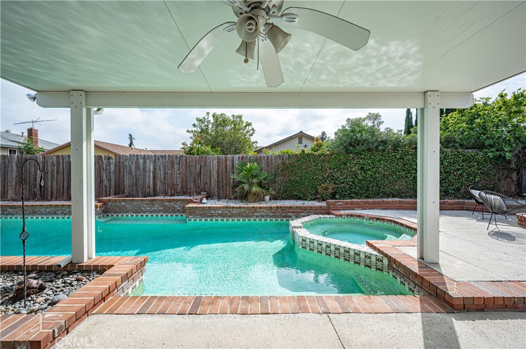 25676 Williamsburg Court