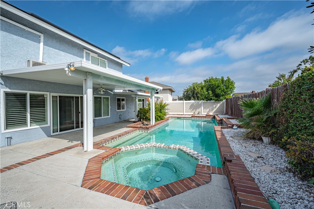 25676 Williamsburg Court