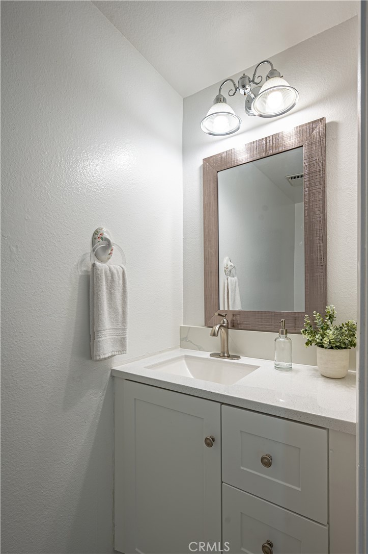 25676 Williamsburg Court
