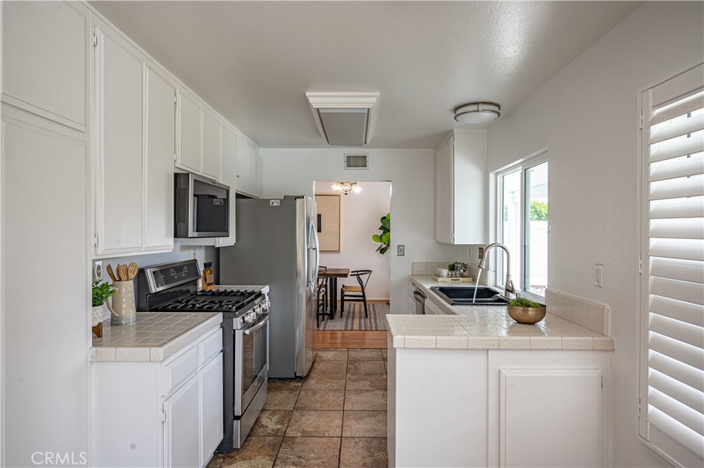25676 Williamsburg Court
