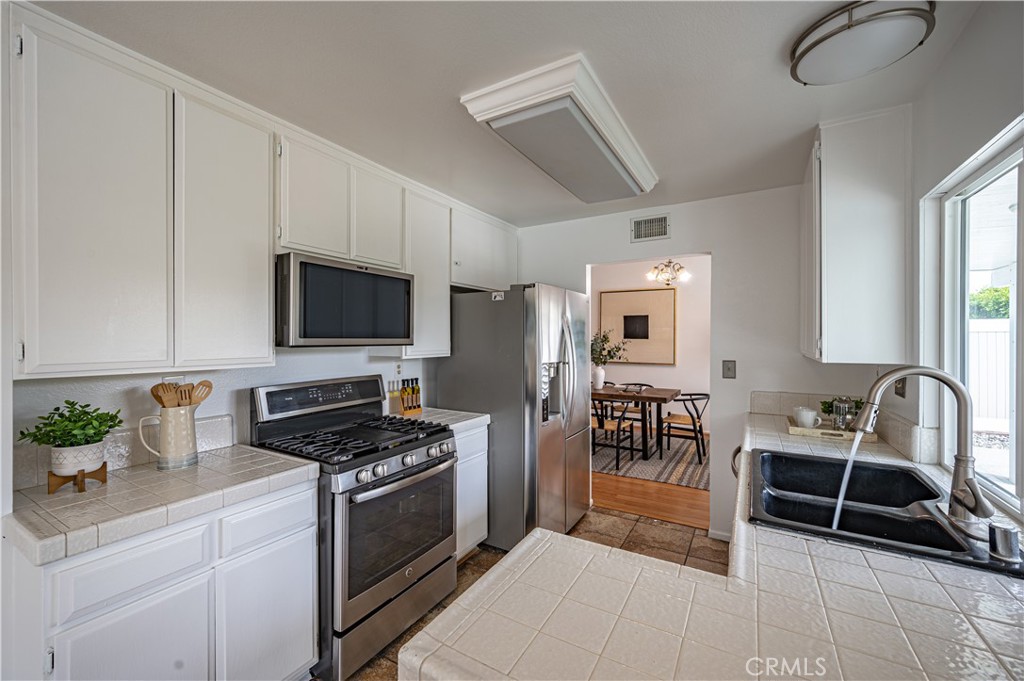 25676 Williamsburg Court